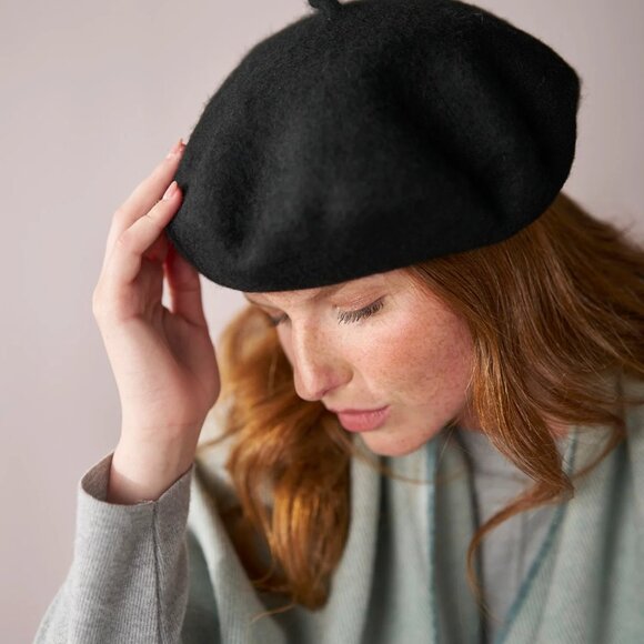 NWT Basque Beret 100% wool French Black Wool Beret main image 9